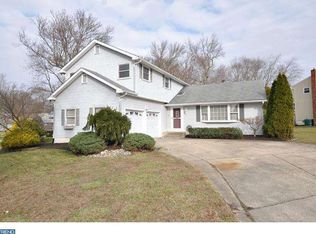 757 York Rd, Mount Laurel, NJ 08054