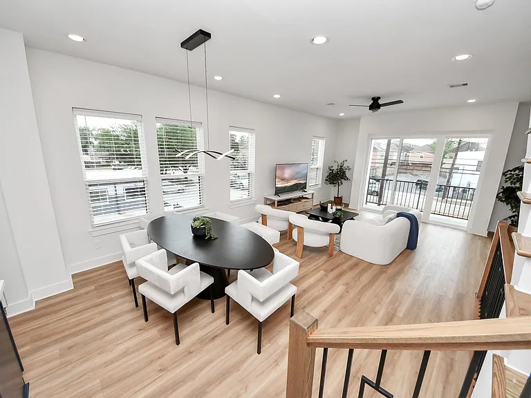 2426 Ella Blvd — Photo 21