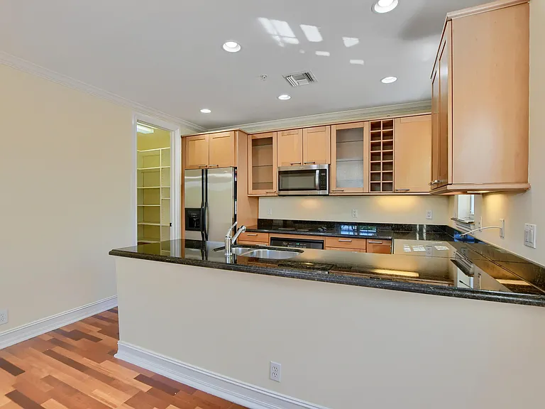 503 N Mallory Cir — Photo 17