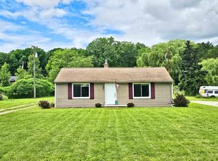 195 N Mapleleaf Rd, Lapeer, MI 48446