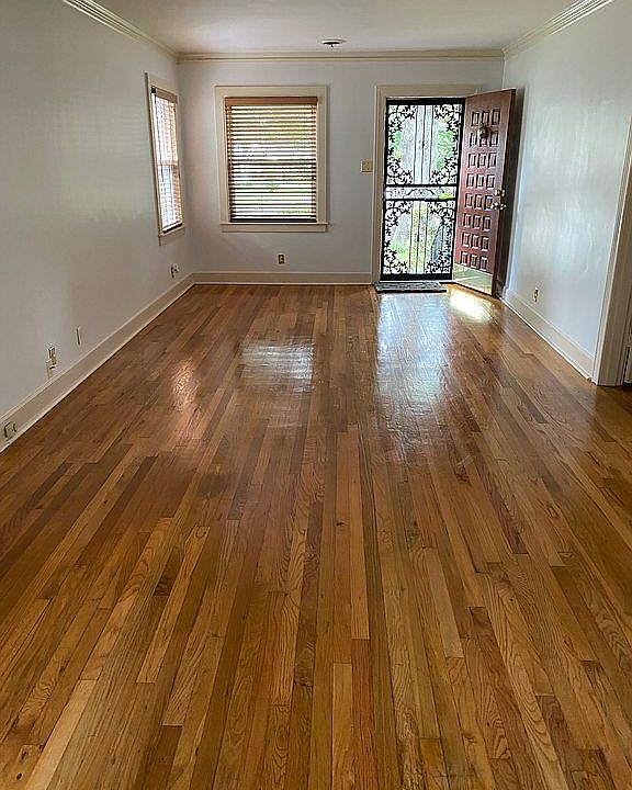 1st image of 10 N Humes St