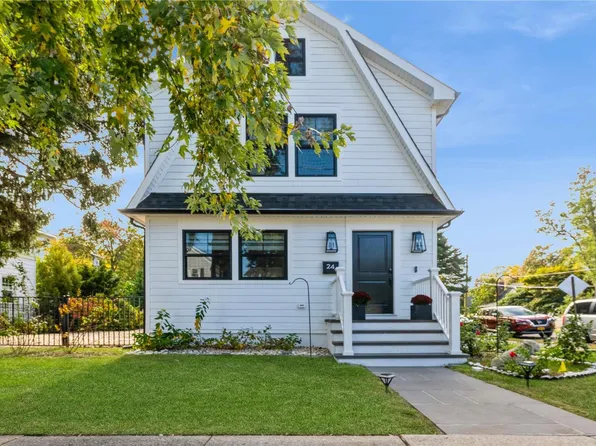 24 Fairview Avenue, Port Washington, NY 11050