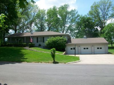 213 Town And Country Ln, Trenton, MO, 64683