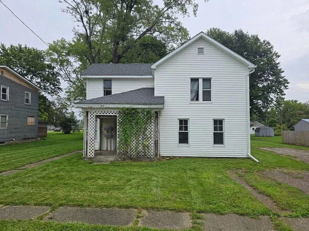 202 Lincoln Street - #101 — Photo 1