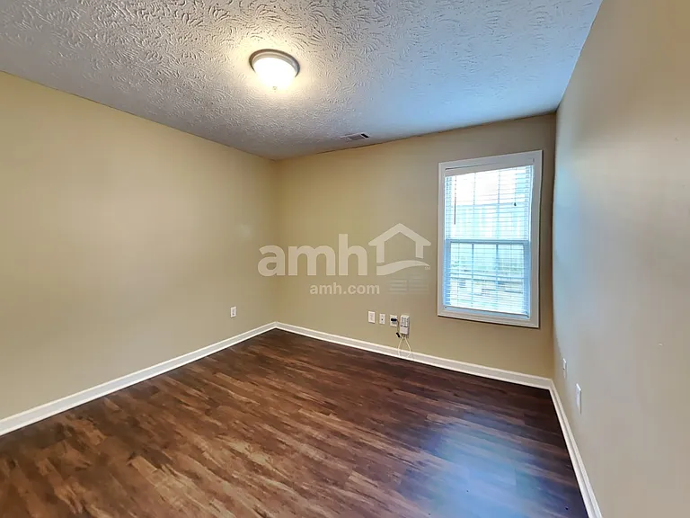 360 Dunagan Dr — Photo 17