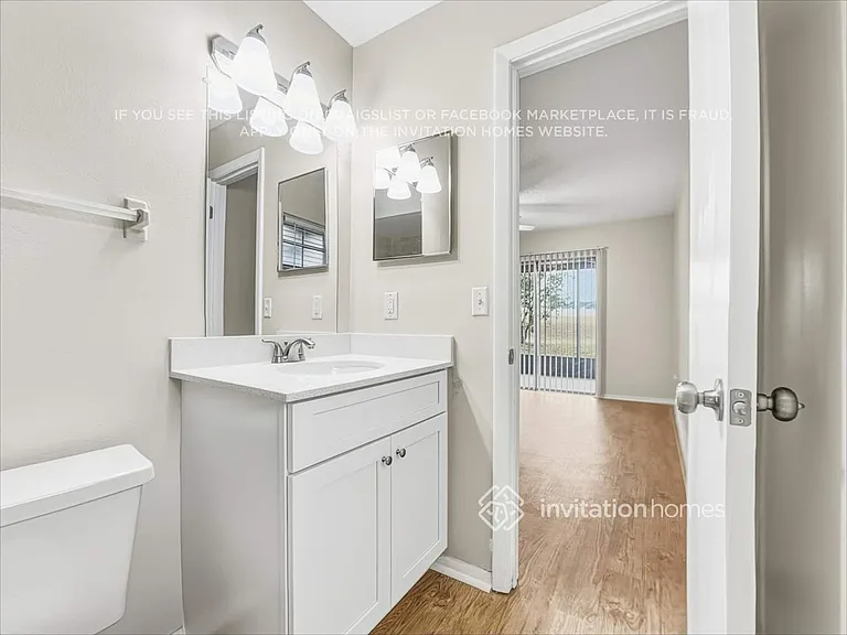 1172 La Mesa Ave — Photo 11