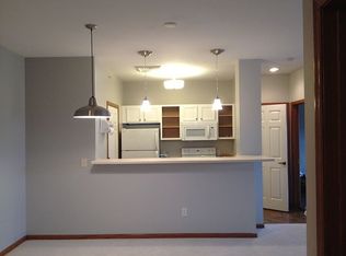 3903 Heather Valley Rd APT 203, Sheboygan, WI 53083