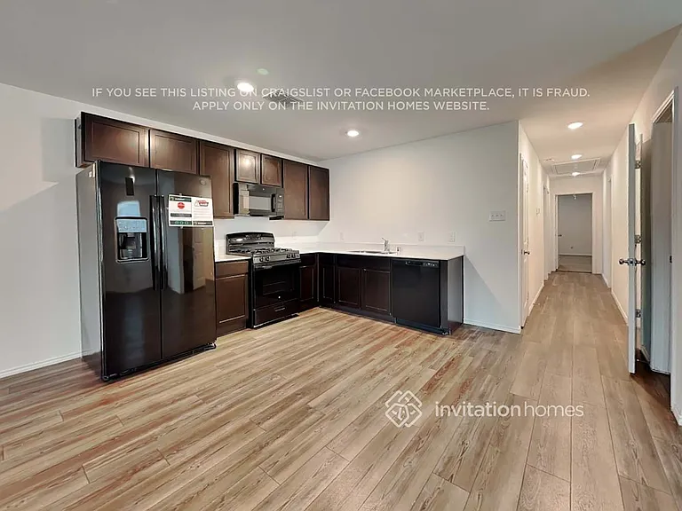 3067 Wallace Wells Ct — Photo 3