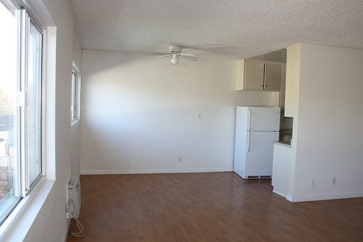 3rd image of 6938 Coldwater Canyon Ave APT 8