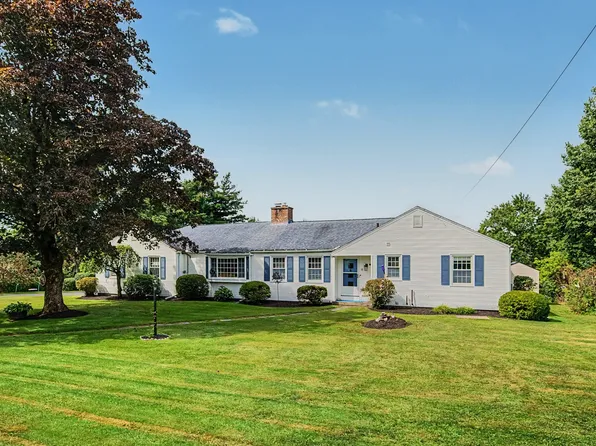 15 Pheasant Hill Rd, Granby, MA 01033