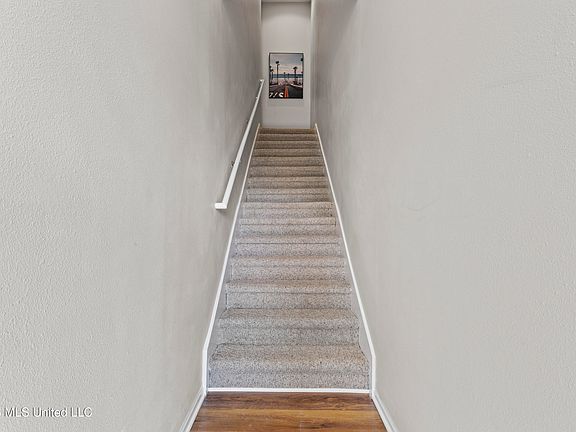 4th image of 2252 Beach Dr APT 505