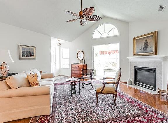 4th image of 2550 Wanstead Ct #23D