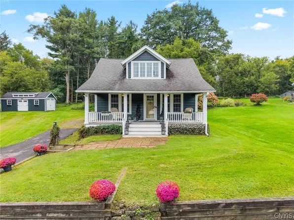63 Warren St, Tully, NY 13159