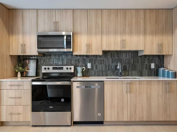 9655 S Bowfort Rd NW #2203, Calgary, AB T3B 2V2