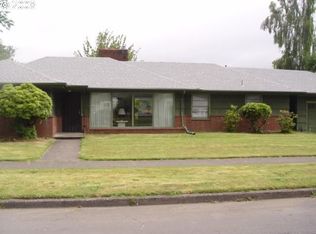 1807 NE Morgan St #A, Portland, OR 97211