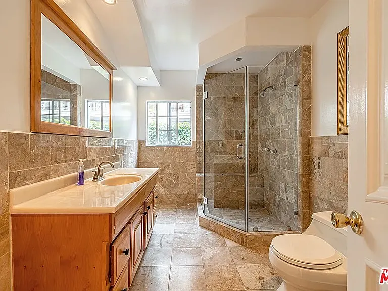 202 1/2 S Arnaz Dr #1/2 — Photo 9