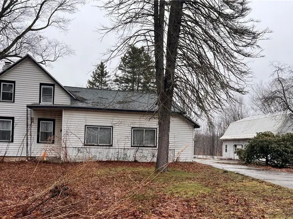 8-10 Cut Off Rd, Fulton, NY 13069