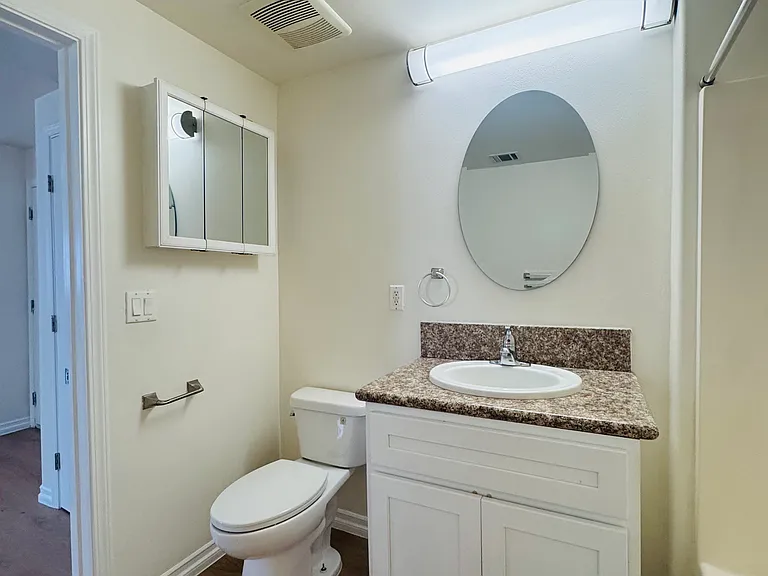 7327 Milwood Ave #103 — Photo 12