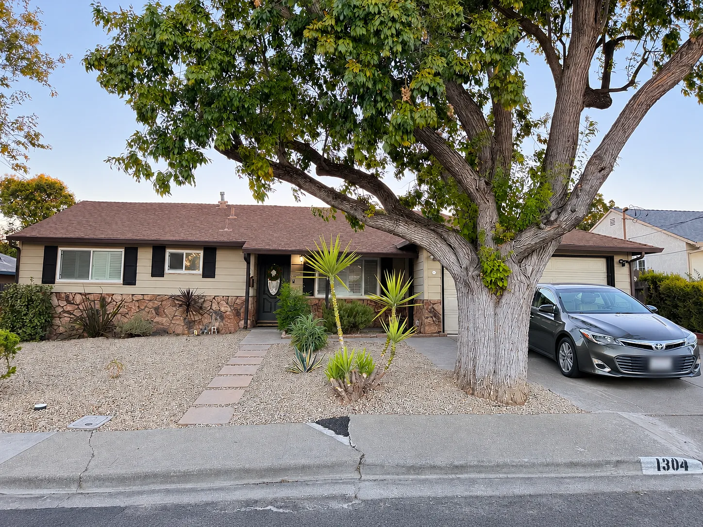 3 bed, 1495 sqft, $3,200 — Photo 2