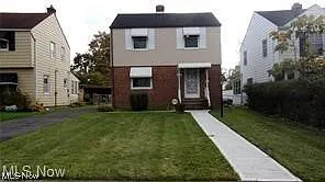 17308 Throckley Ave photo 1