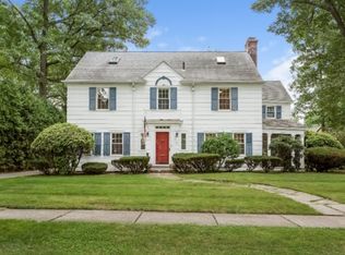 47 Chatham Rd, Longmeadow, MA 01106