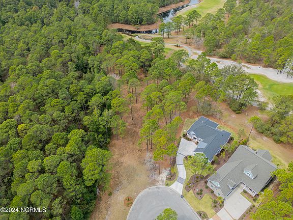 4th image of 6794 Summerhill Glen SW