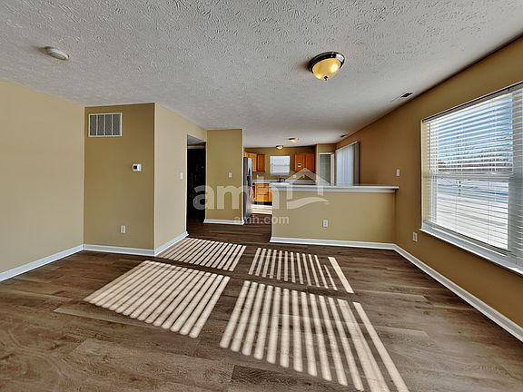 4th image of 10823 Ashwood Dr