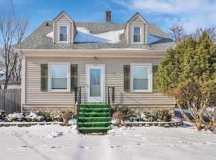 595 N 12th St, St Charles, IL 60174