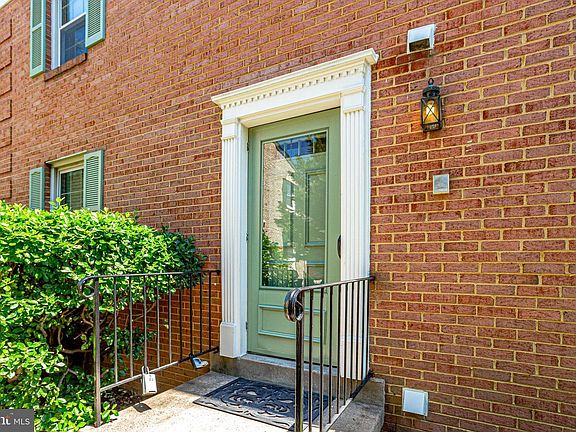 5th image of 2641 Centennial Ct