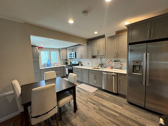 5th image of 45 Irving Ln