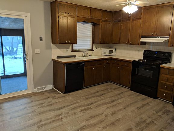 5th image of 311 NW 22nd St #A