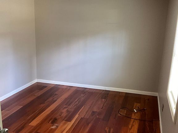 2nd image of 225 Hudson Rd