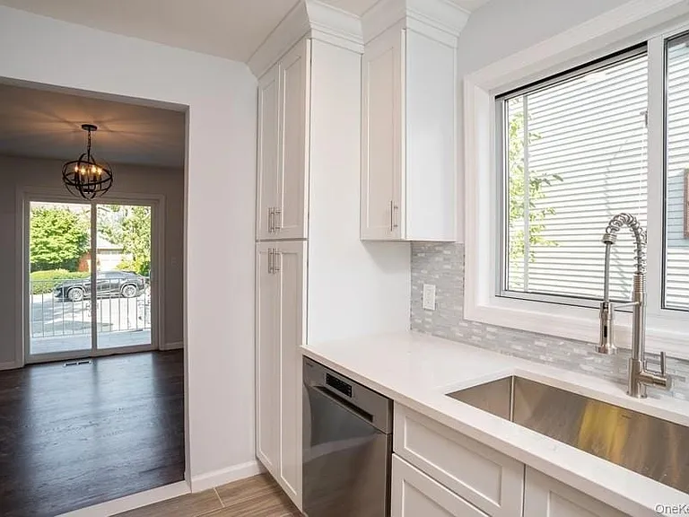 52 Washington St #2 — Photo 6