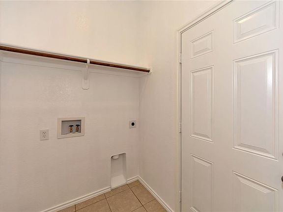 5th image of 4105 Bedington Ln