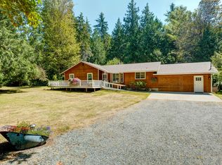 2715 Broadmoor Rd, Camano Island, WA 98282