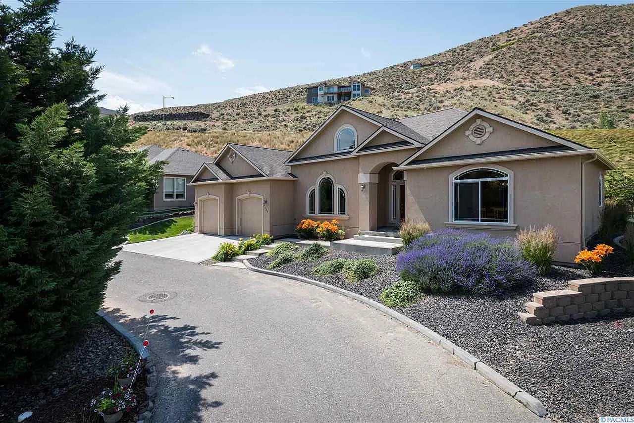 535 Agier Dr photo 1