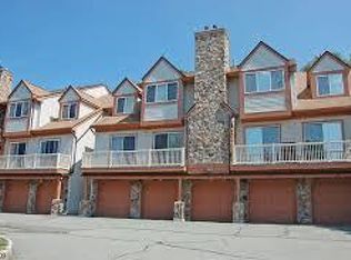4 Woods Edge Dr, Succasunna, NJ 07876