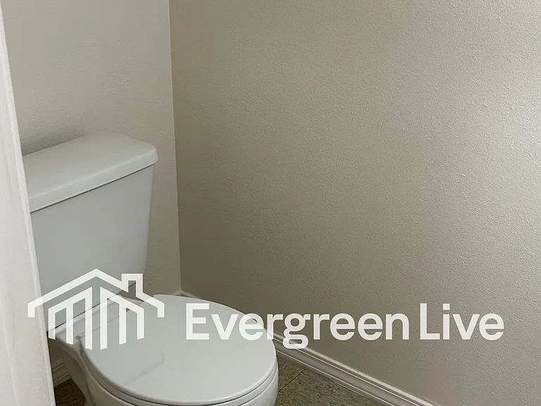 90 Valtameri Ct — Photo 10