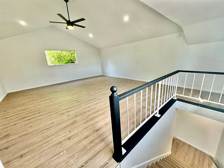 9506 Stonebridge Dr — Photo 18