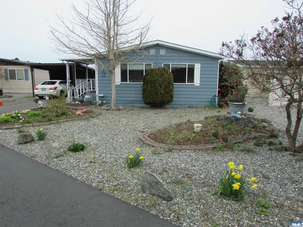 301 N 7th Ave Spc 74, Sequim, WA 98382