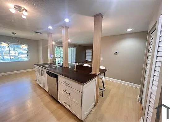 2 bed, 1006 sqft, $1,450 — Photo 1