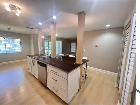 302 Palm Coast Pkwy NE APT 204, Palm Coast, FL 32137