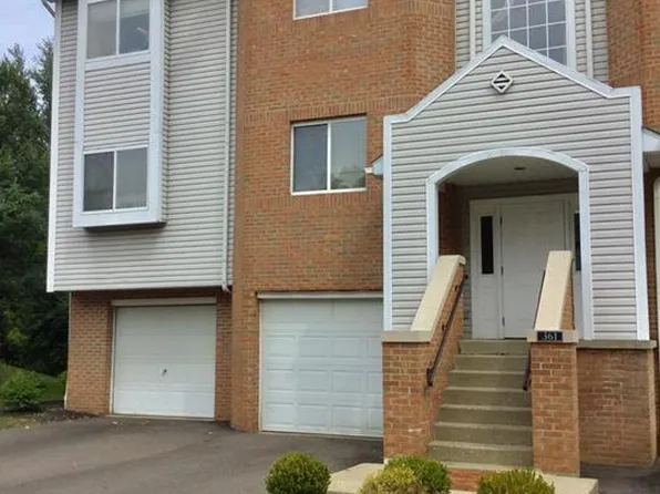 361 Village Pointe Dr #3, Akron, OH 44313