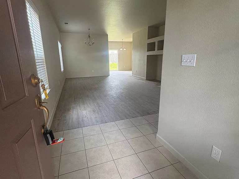 614 Mosburg Loop — Photo 15