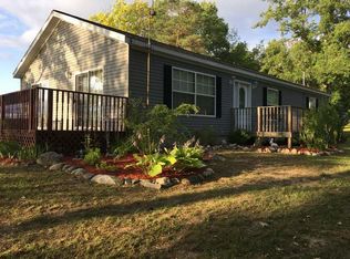 5840 Lakeside Dr, Gladwin, MI 48624