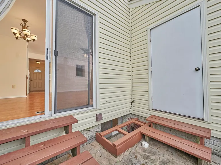 14426 Four Chimney Dr — Photo 18