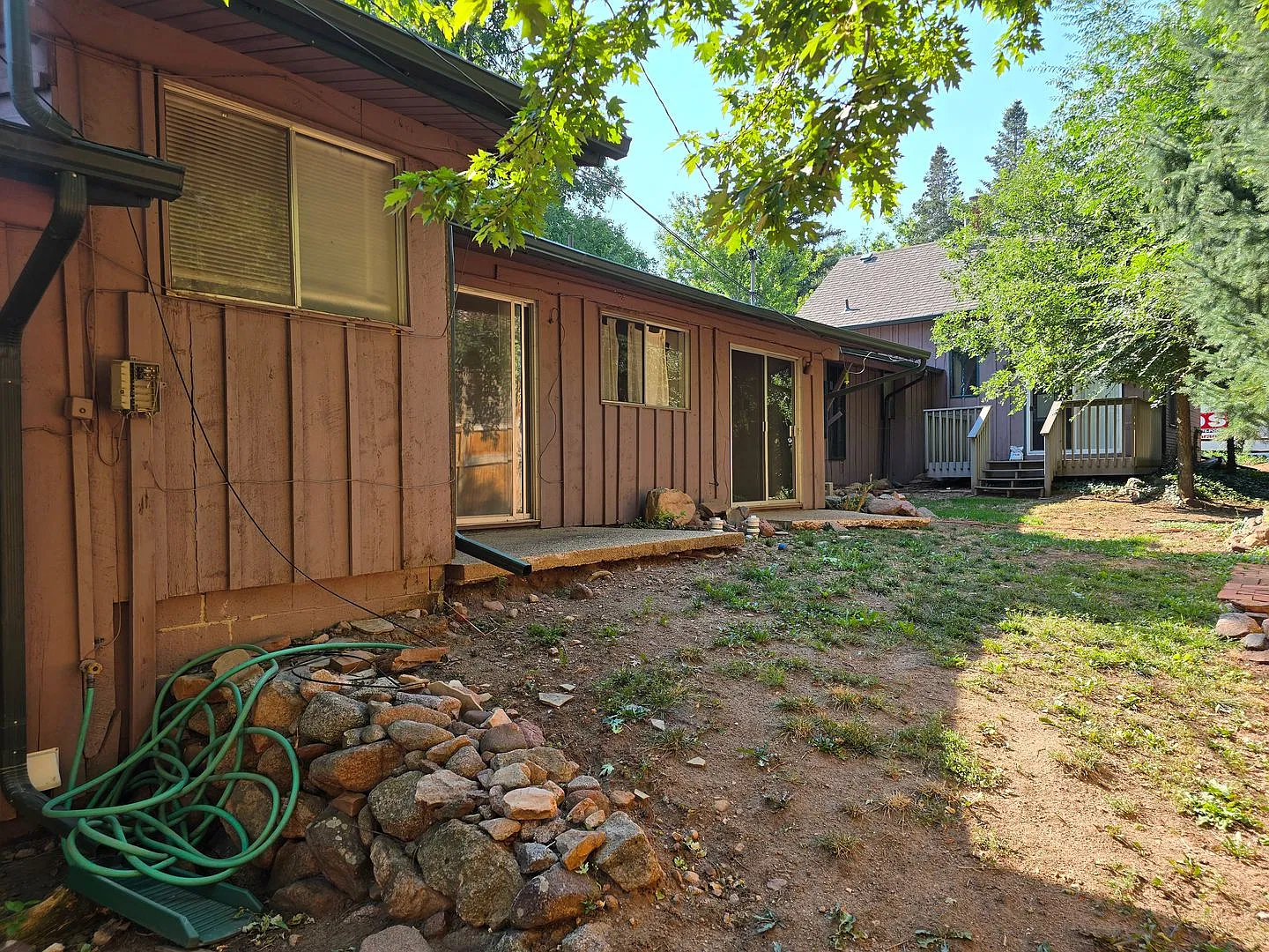 3 Bedroom Apartment on West Side Of The Hill — Photo 2