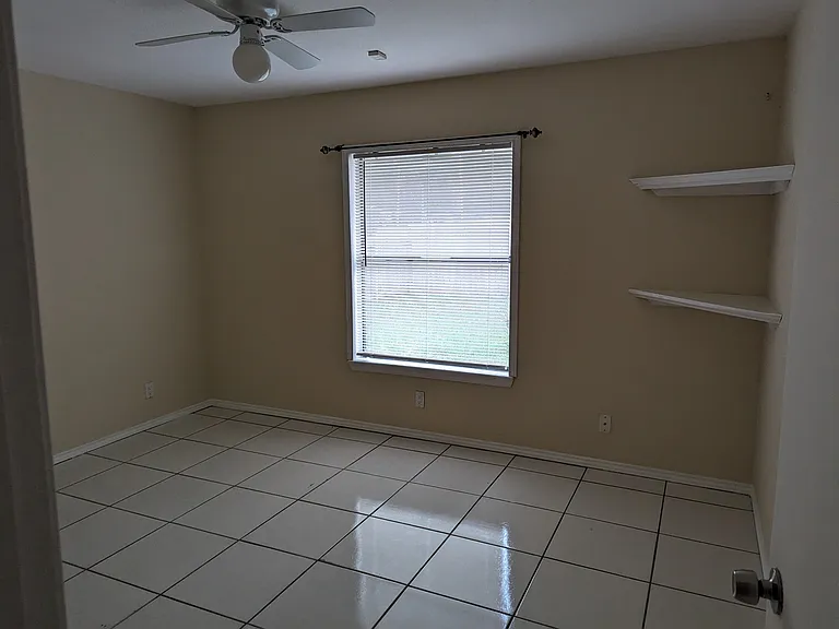 198 Sugar Tree Ln — Photo 9