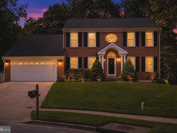 1709 Bloomsberry Ct, Crofton, MD 21114