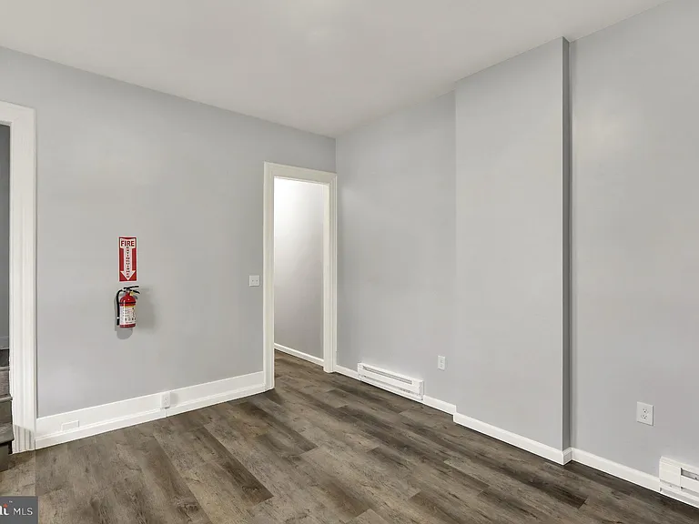1156 Franklin St #3 — Photo 3